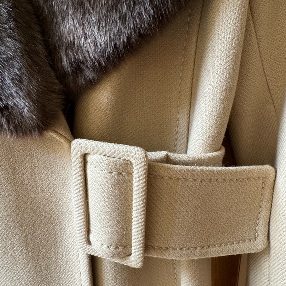 Kate Spade Wool Camel Coat with Large Faux Fur Collar - Picture 5 of 16